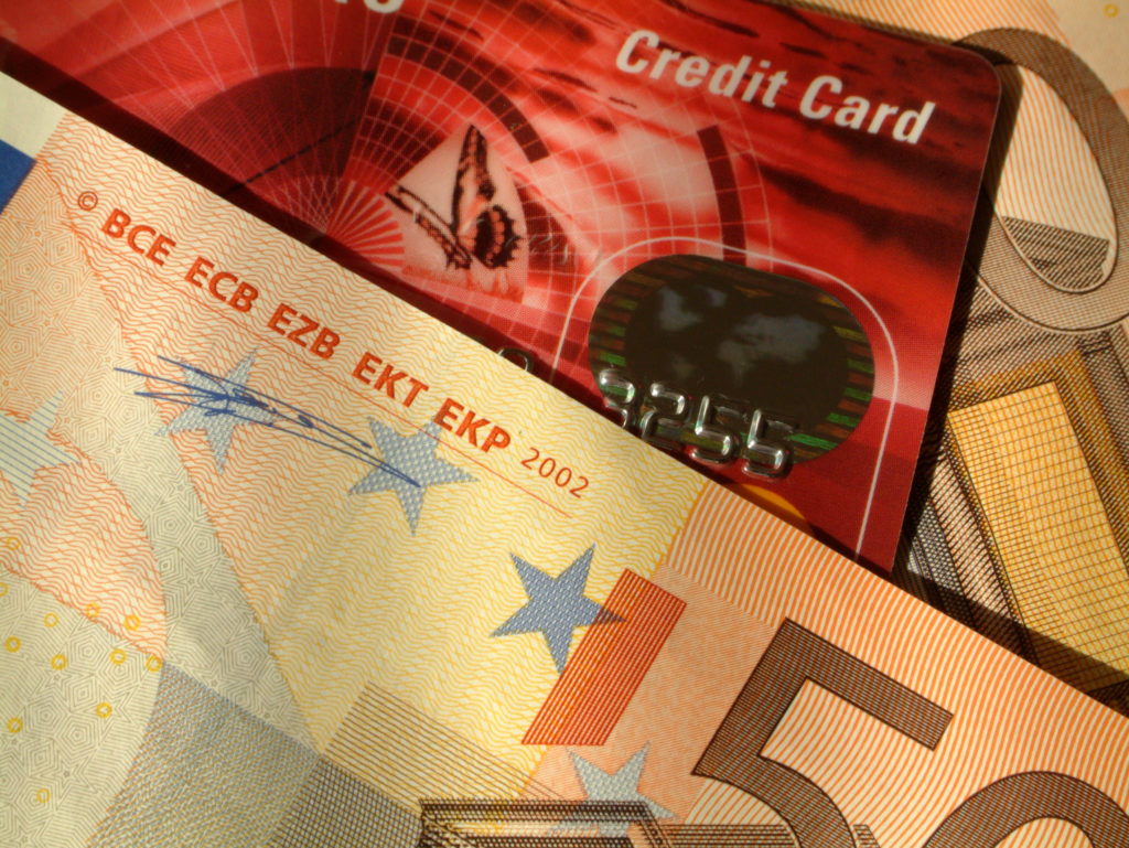 50 euro and credit card